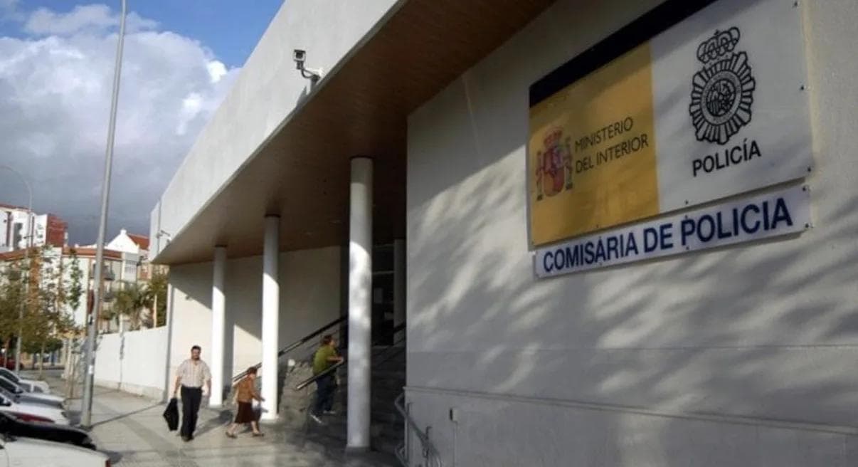 Asistencia en comisaría — Globalium Extranjería